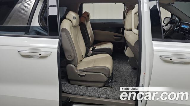 Kia Carnival (IV) Gasoline 9-Seater Noblesse 2023 — фото 11