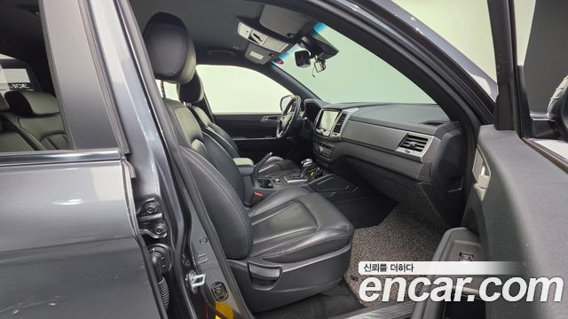 KG Mobility (SsangYong) Rexton Sports Khan Diesel 2.2 4WD Professional X (5-Link) 2019 — фото 10