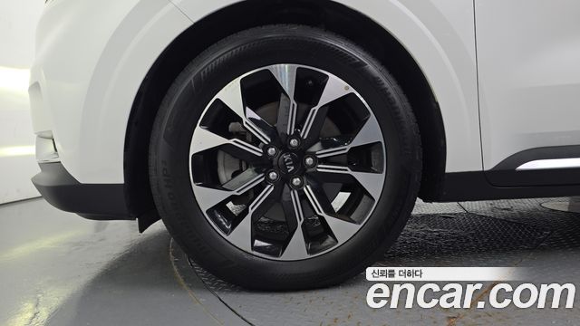 Kia Carnival (IV) Diesel 9-Seater Signature 2021 — фото 5
