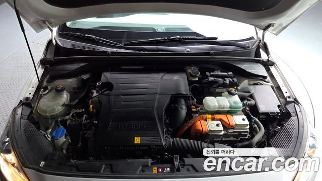 Hyundai Ioniq Hybrid 1.6 HEV I 2020 — фото 6