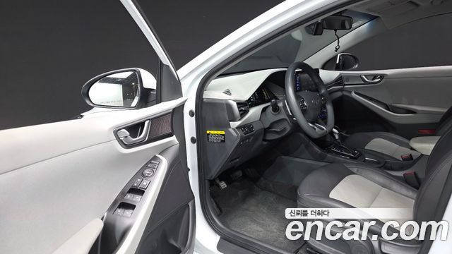 Hyundai Ioniq Hybrid 1.6 HEV I 2020 — фото 10