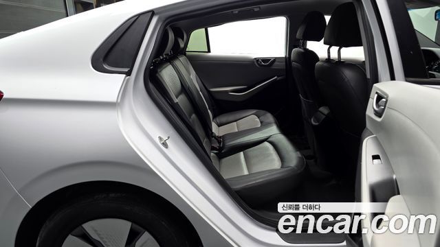 Hyundai Ioniq Hybrid 1.6 HEV I 2020 — фото 11