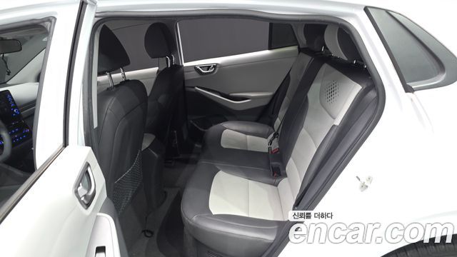 Hyundai Ioniq Hybrid 1.6 HEV I 2020 — фото 12