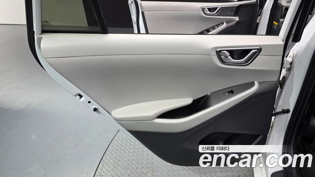 Hyundai Ioniq Hybrid 1.6 HEV I 2020 — фото 25