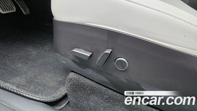 Tesla Model Y Long Range AWD 2022 — фото 32