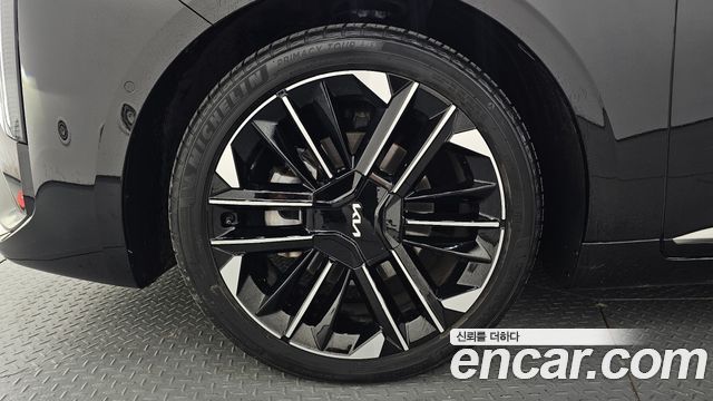 Kia K8 Hybrid Signature 2025 — фото 5