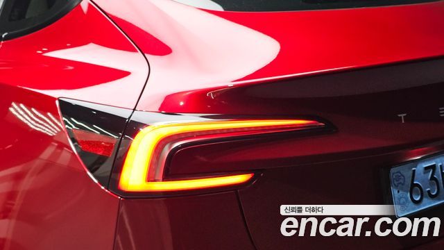 Tesla Model 3 Long Range AWD 2024 — фото 23