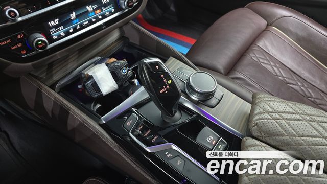 BMW 5 Series (G30) 520d xDrive M Sport Package Plus 2018 — фото 9