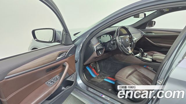BMW 5 Series (G30) 520d xDrive M Sport Package Plus 2018 — фото 10