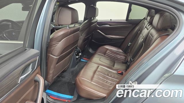 BMW 5 Series (G30) 520d xDrive M Sport Package Plus 2018 — фото 11