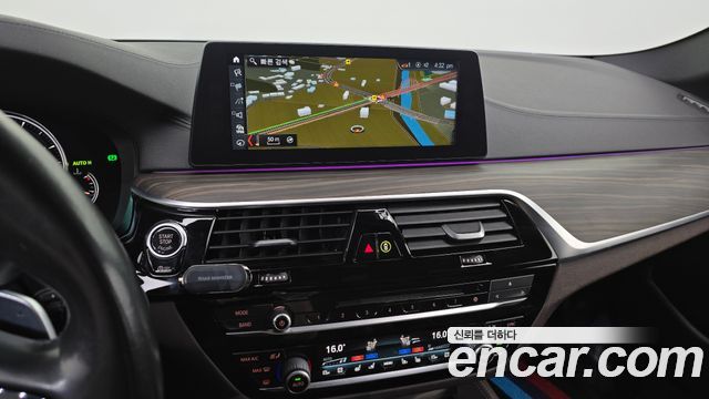 BMW 5 Series (G30) 520d xDrive M Sport Package Plus 2018 — фото 12