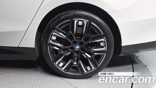 BMW i5 (G60) M60 xDrive 2024 — фото 27