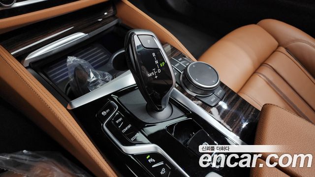 BMW 5 Series (G30) 520i M Sport 2022 — фото 9