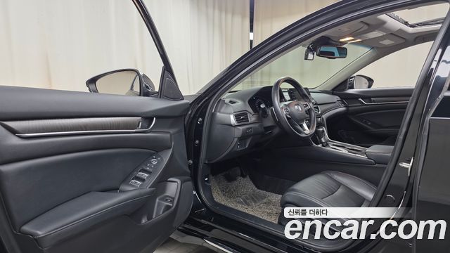 Honda Accord (X) 1.5 Turbo 2018 — фото 10