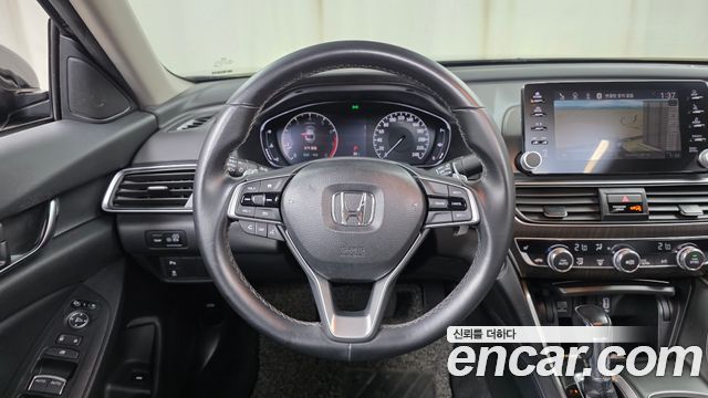 Honda Accord (X) 1.5 Turbo 2018 — фото 14
