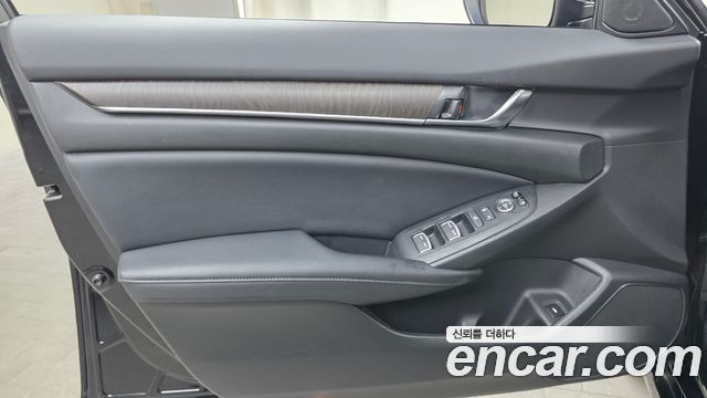 Honda Accord (X) 1.5 Turbo 2018 — фото 24