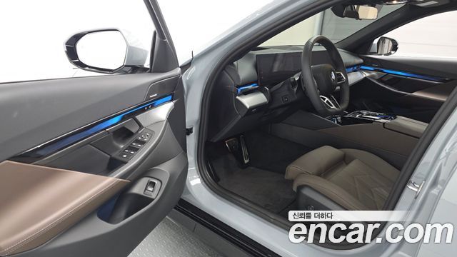 BMW 5 Series (G60) 520i M Sport 2025 — фото 10