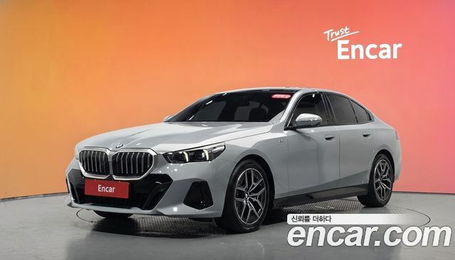 BMW 5 Series (G60) 520i M Sport 2025 — фото 1