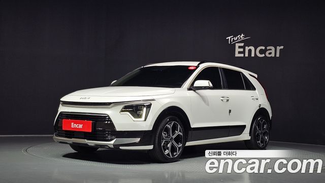 Kia Niro Signature 2022 — фото 1
