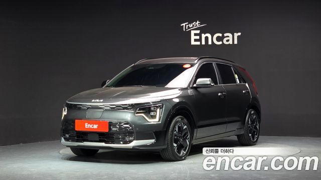 Kia Niro EV Earth 2024 — фото 1