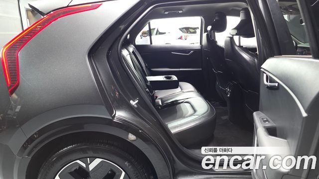 Kia Niro EV Earth 2024 — фото 11