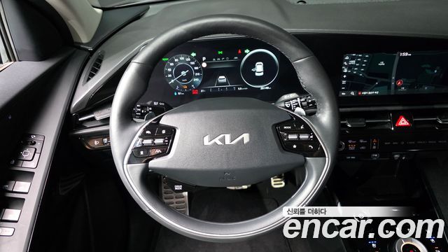 Kia Niro EV Earth 2024 — фото 14