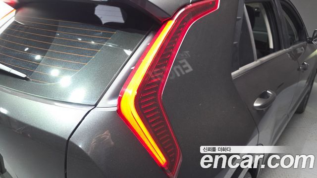 Kia Niro EV Earth 2024 — фото 23