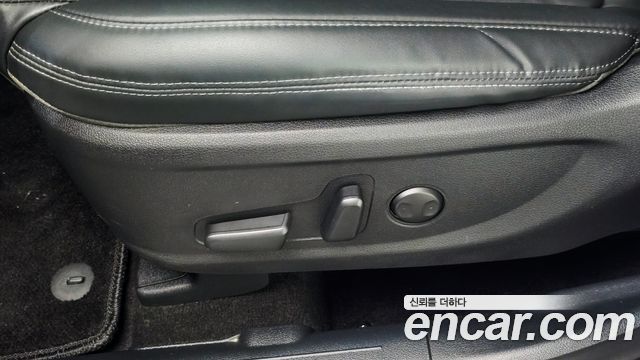 Hyundai Santa Fe Diesel 2.2 2WD Exclusive 2022 — фото 31