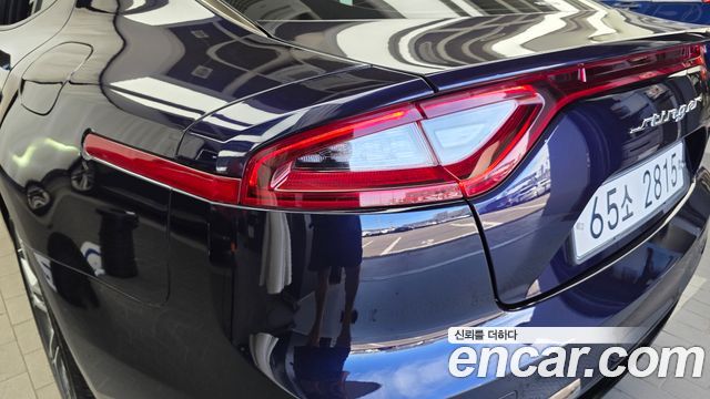 Kia Stinger 3.3 Turbo 2WD GT 2020 — фото 23