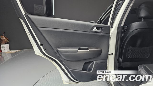 Kia Sportage The Bold Diesel 2.0 2WD Prestige 2020 — фото 25