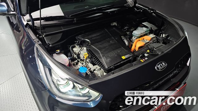 Kia Niro 1.6 HEV Noblesse Special 2020 — фото 6