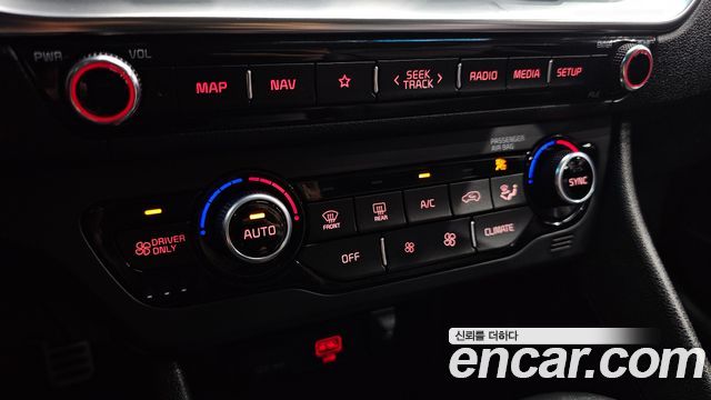 Kia Niro 1.6 HEV Noblesse Special 2020 — фото 15