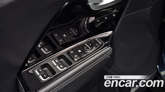 Kia Niro 1.6 HEV Noblesse Special 2020 — фото 16