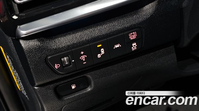 Kia Niro 1.6 HEV Noblesse Special 2020 — фото 17