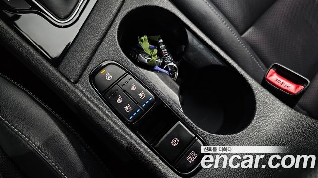 Kia Niro 1.6 HEV Noblesse Special 2020 — фото 18