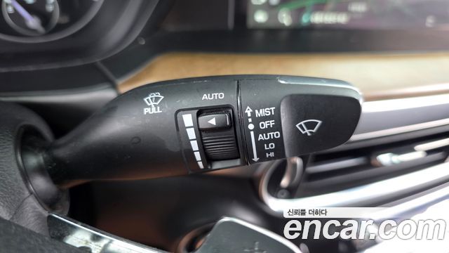 Genesis G90 5.0 AWD Limousine Prestige 2019 — фото 28