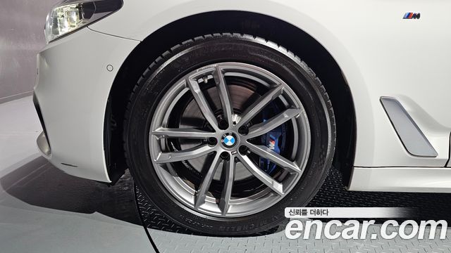 BMW 5 Series (G30) 530i xDrive M Sport Package Plus 2018 — фото 5