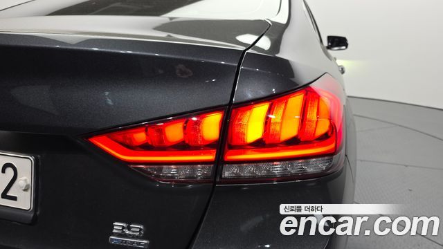 Genesis G80 3.3 GDI AWD Prestige 2019 — фото 23
