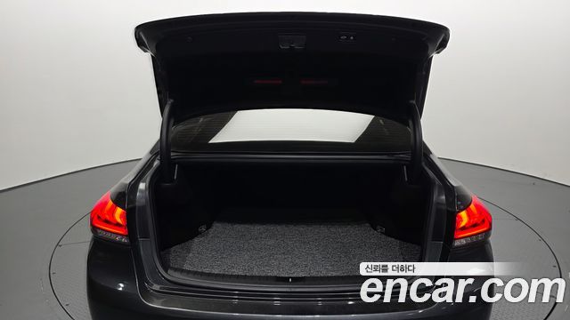Genesis G80 3.3 GDI AWD Prestige 2019 — фото 33