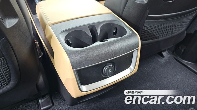 Kia Carnival (IV) Gasoline 9-Seater Prestige 2023 — фото 32