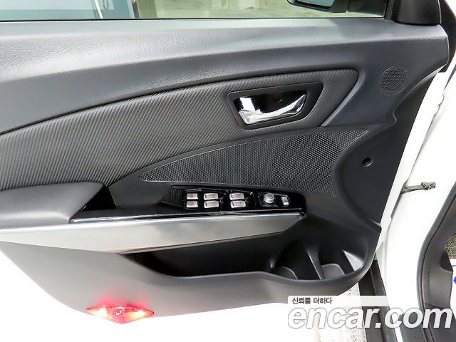 KG Mobility (SsangYong) Tivoli Armor Gear Edition 2WD 2018 — фото 17