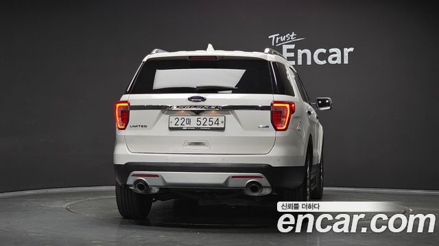Ford Explorer 2.3 Limited 4WD 5th 2017 — фото 4