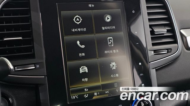 Renault Korea QM6 2.0 GDe LE Signature 2WD 2022 — фото 17
