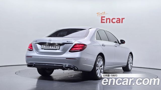 Mercedes-Benz E-Class (W213) E300 4MATIC Exclusive 2020 — фото 2