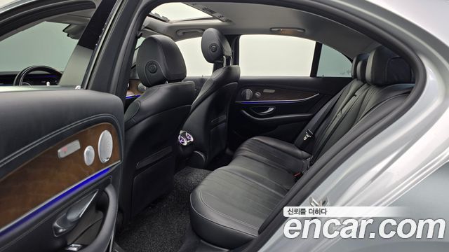 Mercedes-Benz E-Class (W213) E300 4MATIC Exclusive 2020 — фото 12