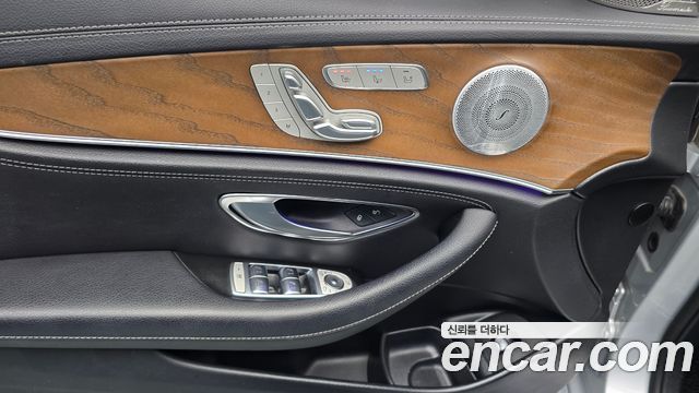 Mercedes-Benz E-Class (W213) E300 4MATIC Exclusive 2020 — фото 19