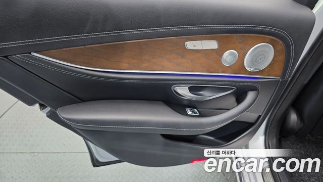 Mercedes-Benz E-Class (W213) E300 4MATIC Exclusive 2020 — фото 25