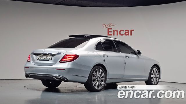 Mercedes-Benz E-Class (W213) E400 4MATIC Exclusive 2017 — фото 2