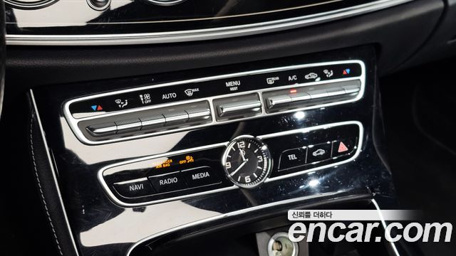 Mercedes-Benz E-Class (W213) E400 4MATIC Exclusive 2017 — фото 20