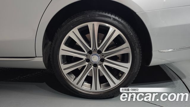 Mercedes-Benz E-Class (W213) E400 4MATIC Exclusive 2017 — фото 21